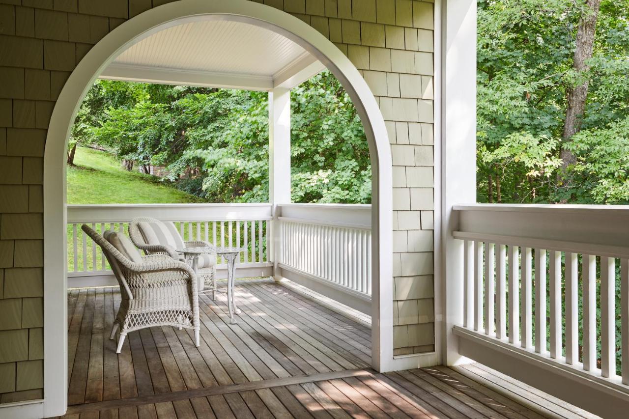 The Mayflower Inn & Spa, Auberge Resorts Collection Washington ภายนอก รูปภาพ
